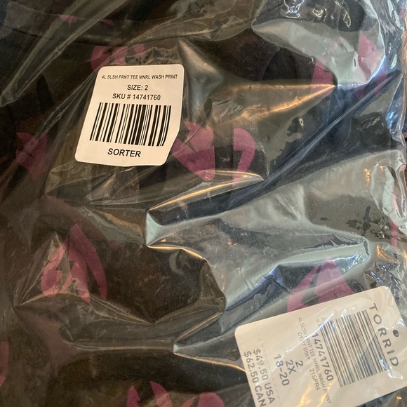 NWT TORRID Lovesick Heart Black Wash Slashed Tee - Picture 8 of 8